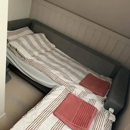 Dinbnb I On Of The I 400m To Bryggen And Floibanen