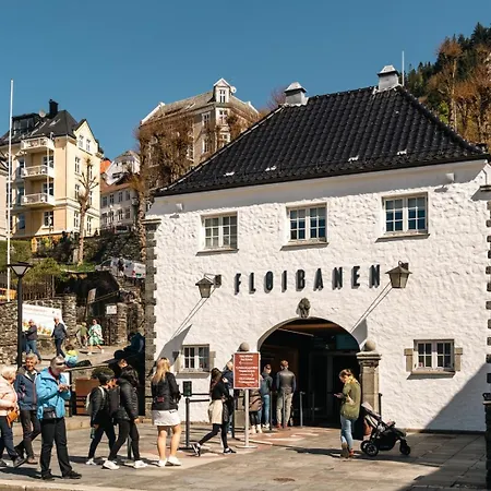 Dinbnb I On Of The I 400m To Bryggen And Floibanen